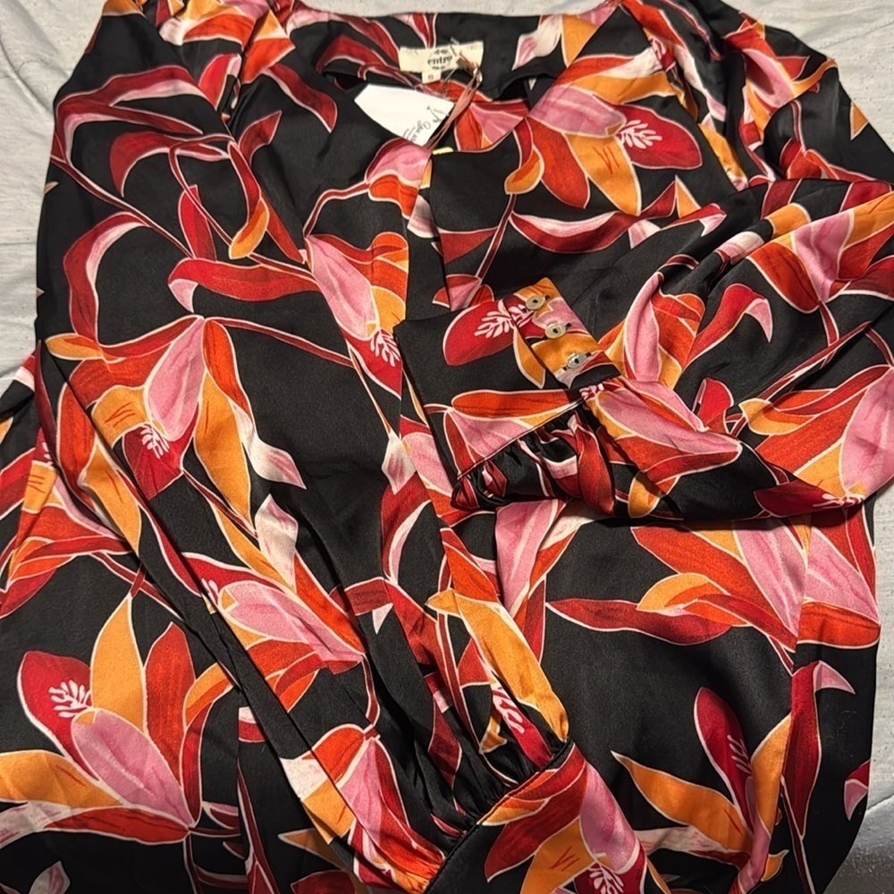 Entro floral pleated blouse - Picture 7 of 10